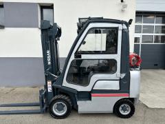Vysokozdvižný vozík Nissan LPG 1,8t 4 sekční hydraulický rozvaděč