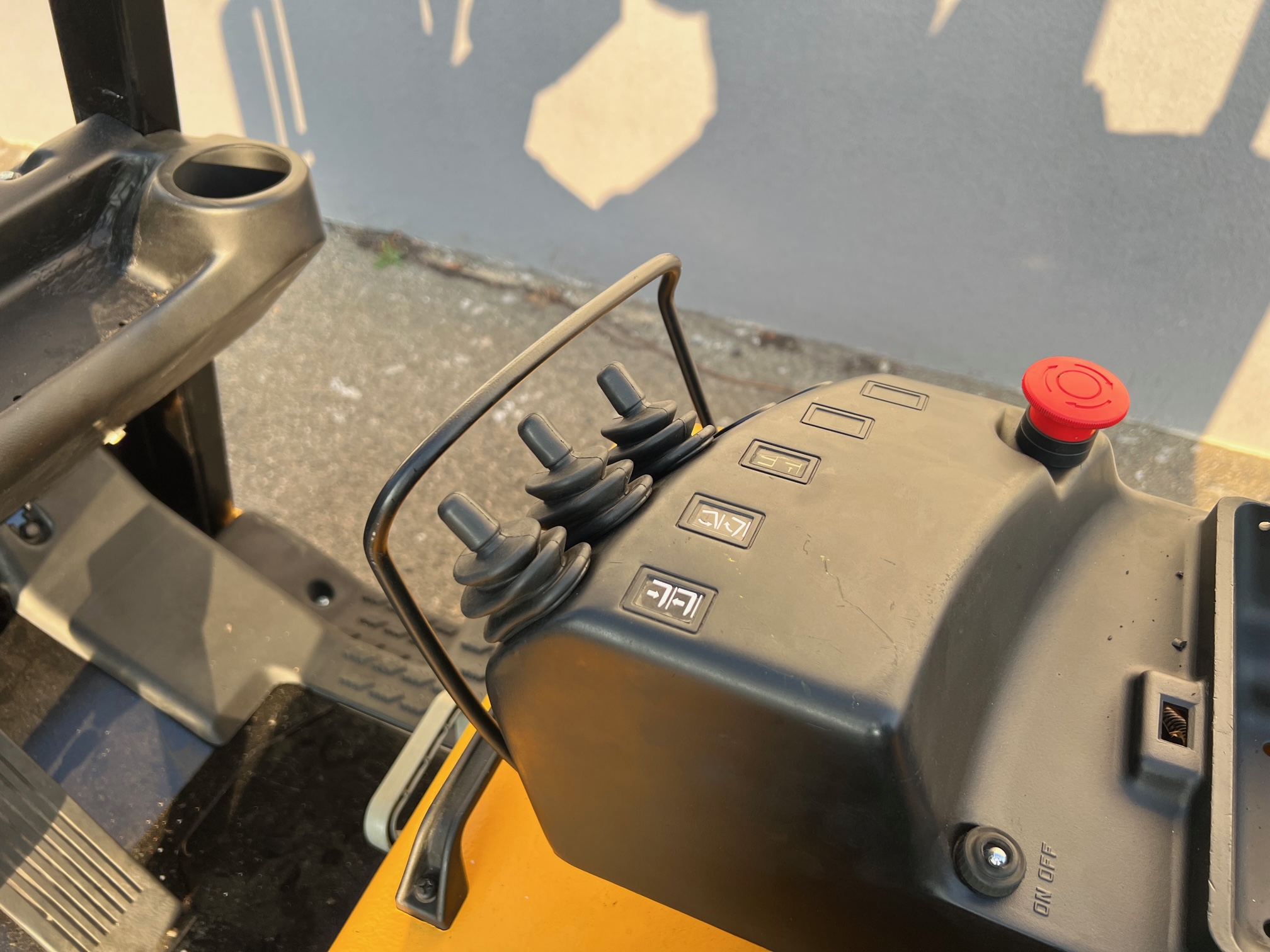 VZV Caterpillar CAT EP16KT po REPASI VZV Veselý